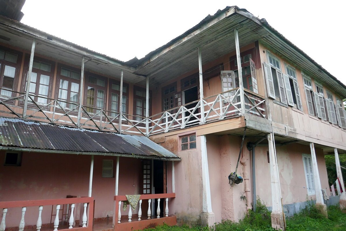 Antigua casa principal de la Roça Bombaim, hoy pousada, en Santo Tomé